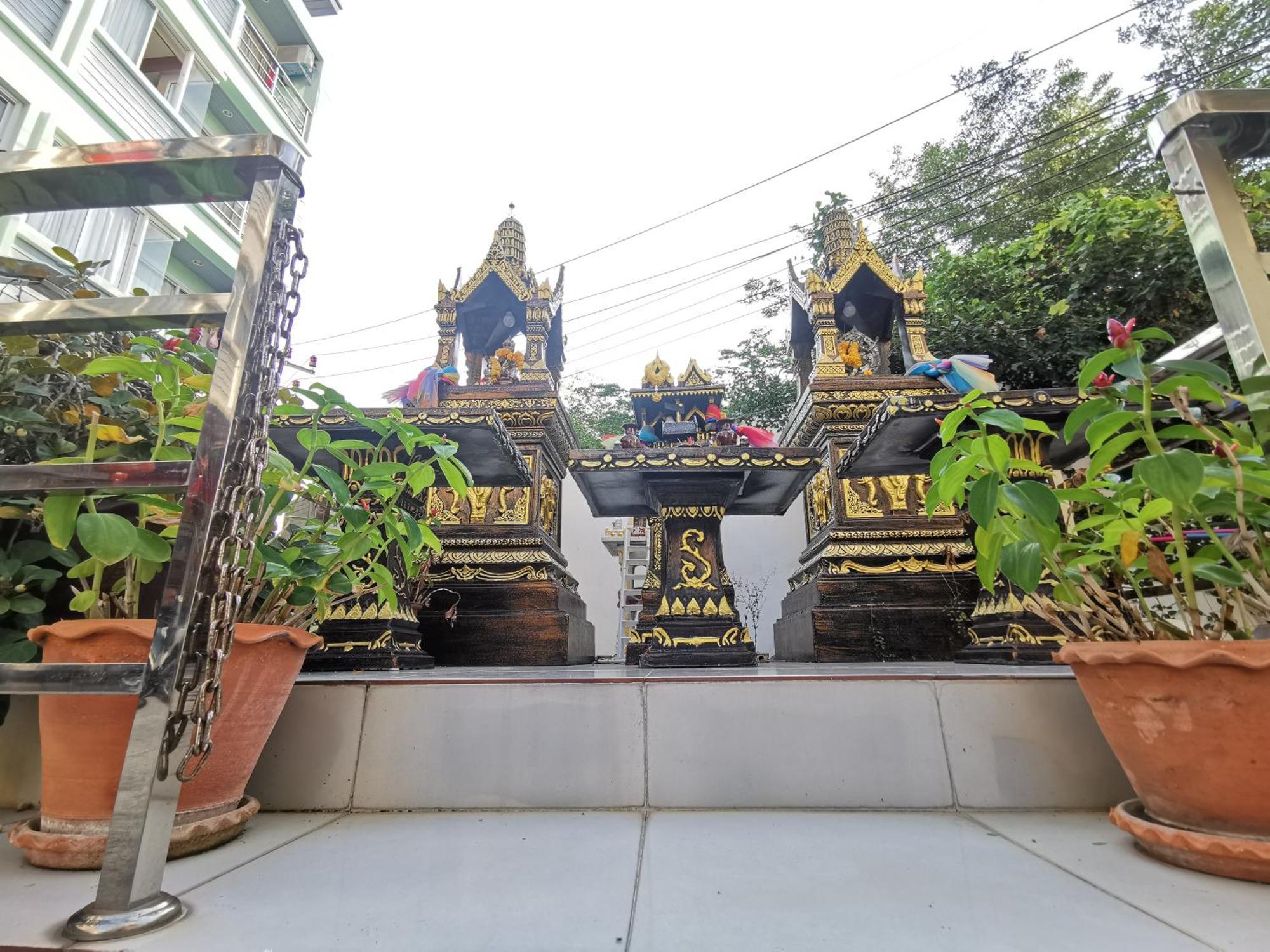 Hotel Lanting à Patong Extérieur photo