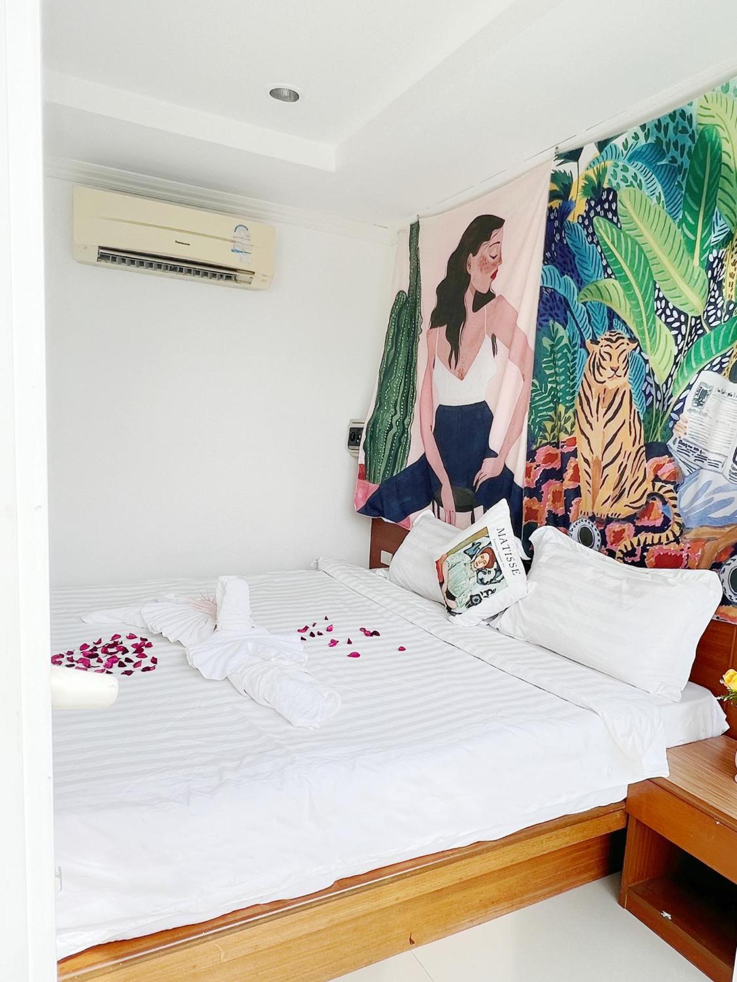 Hotel Lanting à Patong Extérieur photo